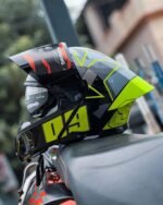 Steelbird SBA-20.09 + 1 Extra free visor - Image 2